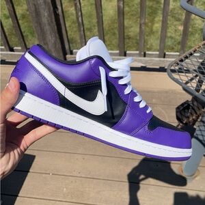 Jordan 1 low Court Purple